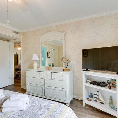 Hilton Head Condo With Balcony And Pool, Walk To Beach Hilton Head Island Kültér fotó