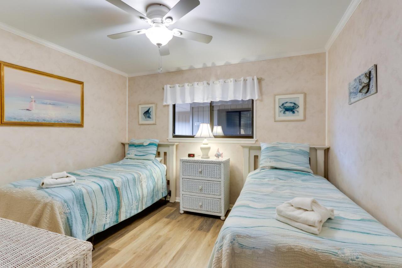 Hilton Head Condo With Balcony And Pool, Walk To Beach Hilton Head Island Kültér fotó