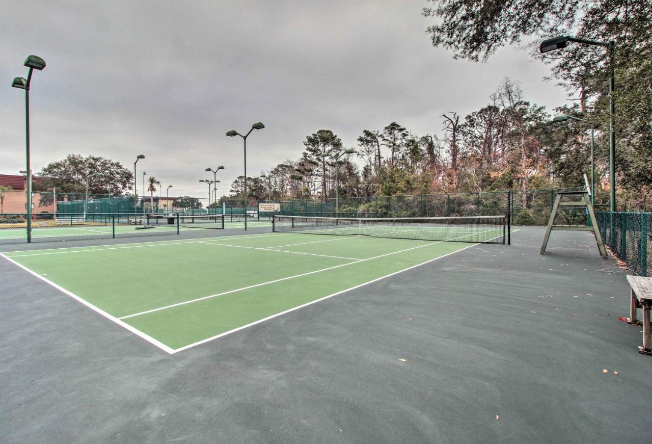 Hilton Head Condo With Balcony And Pool, Walk To Beach Hilton Head Island Kültér fotó